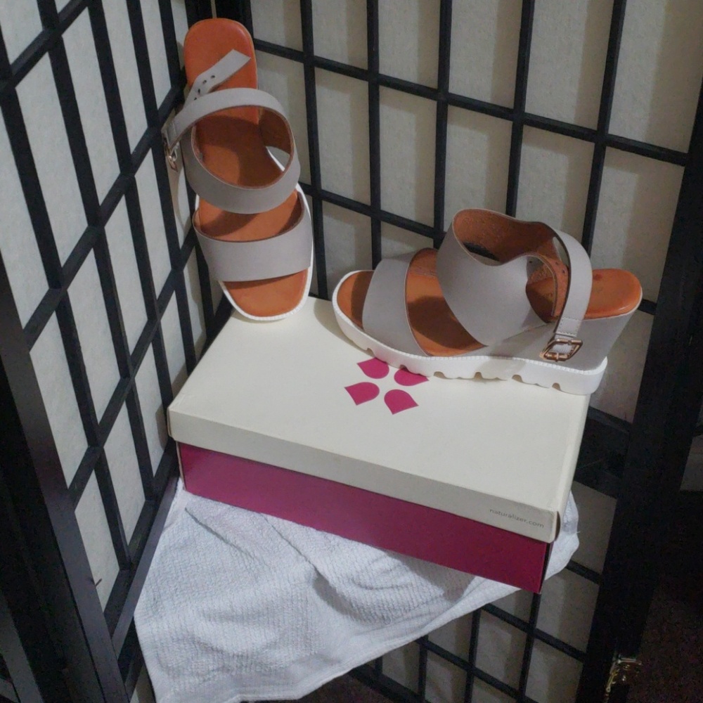 Sandal